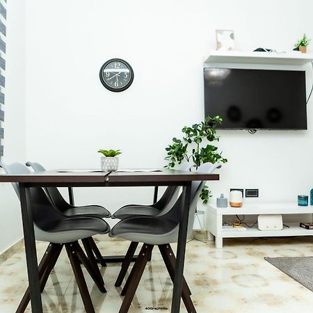 אקרה Stylish East Legon Apartment - Ac, Wi-Fi, Netflix מראה חיצוני תמונה